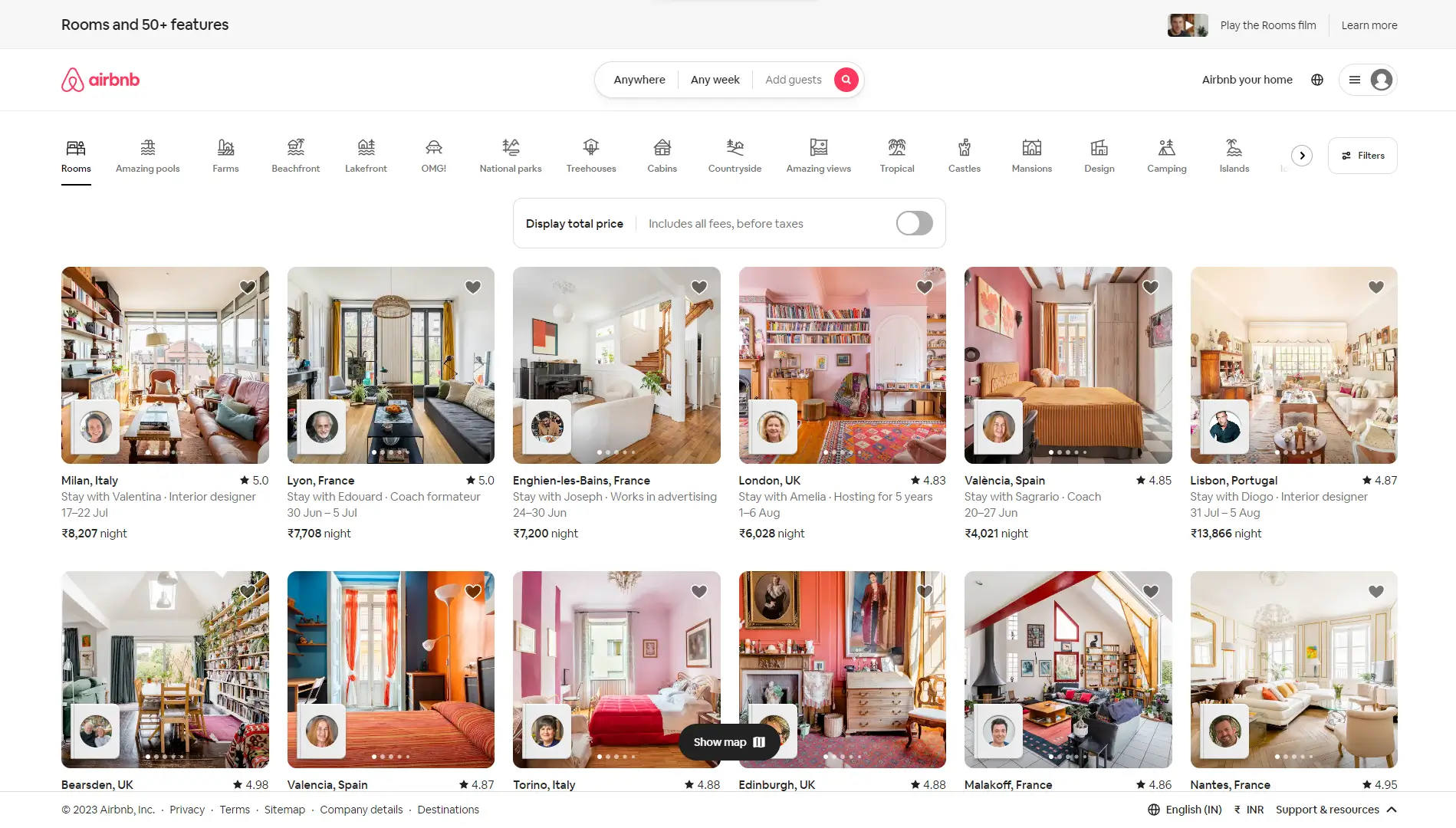 Graphic displaying Airbnb website's homepage.
